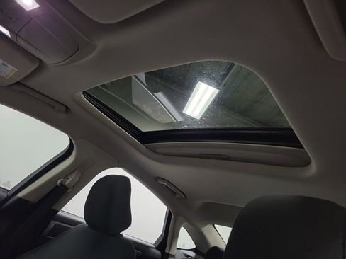 Used 2020 Ford Fusion SE image 15