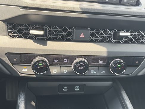 Certified 2025 Honda Accord SE image 28