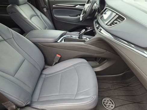 Used 2020 Buick Enclave Premium w/ Surround and Sites Package FWD image 9