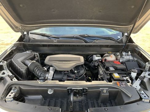 Certified 2023 GMC Acadia SLT w/ Technology Package image 29