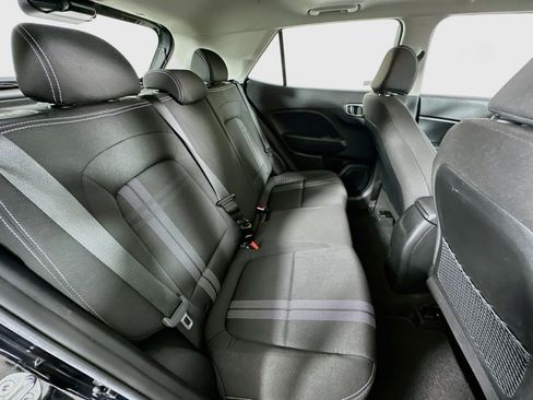 Used 2023 Hyundai Venue SEL FWD image 25