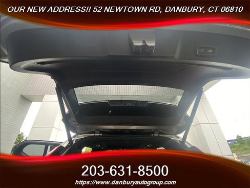 Used 2022 Volvo XC40 T5 R-Design AWD/4WD image 22