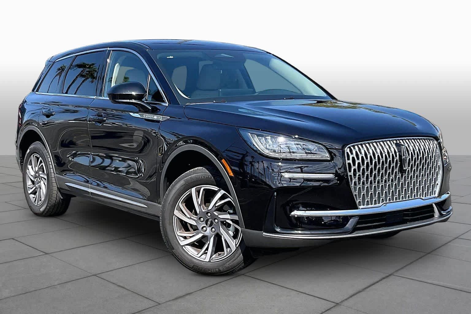 Used 2025 Lincoln Corsair FWD image 2
