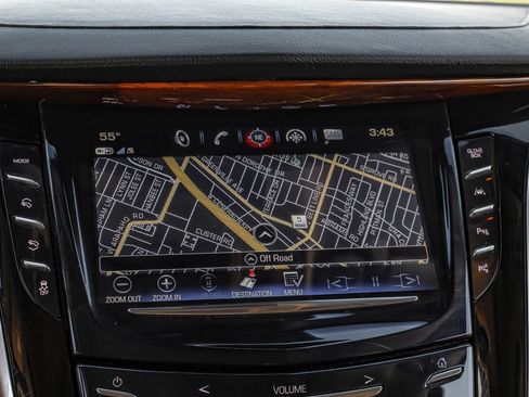 Used 2017 Cadillac Escalade Luxury image 25