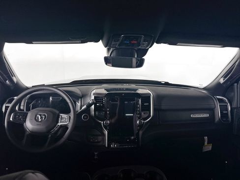 New 2026 RAM 2500 Laramie AWD/4WD image 12