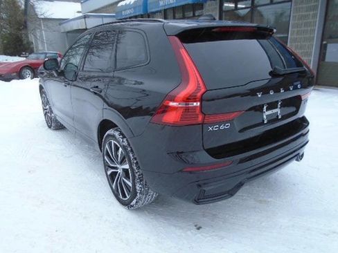 Used 2025 Volvo XC60 B5 Plus image 6