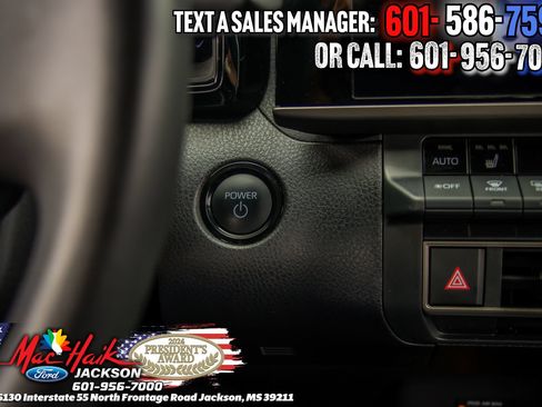 Used 2025 Toyota Camry XSE FWD image 19