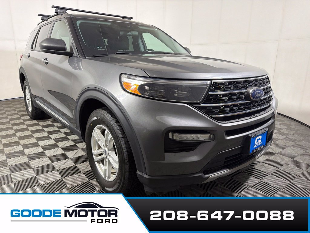 Used 2023 Ford Explorer XLT w/ Equipment Group 202A AWD/4WD image 2