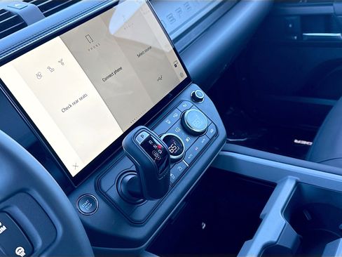 New 2026 Land Rover Defender 110 X image 28