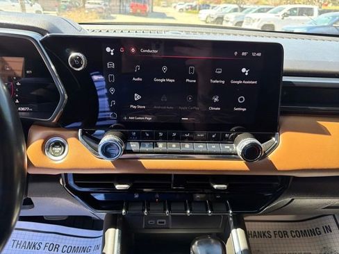 Used 2023 GMC Canyon AT4 w/ AT4 Premium Package image 18