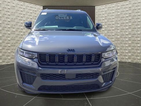 New 2026 Jeep Grand Cherokee Altitude AWD/4WD image 3