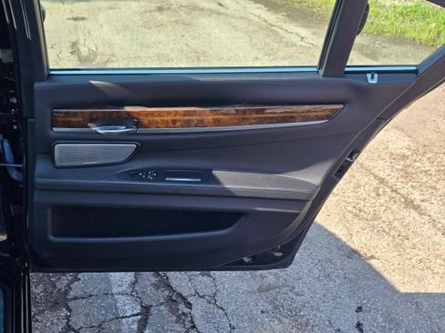 Used 2013 BMW 750Li xDrive AWD/4WD image 15