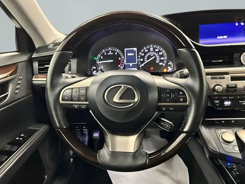 Used 2017 Lexus ES 350 image 12