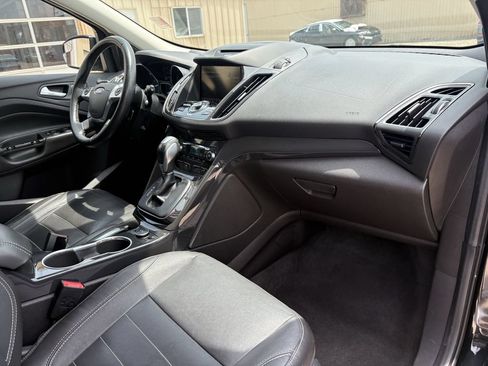 Used 2014 Ford Escape Titanium AWD/4WD image 28