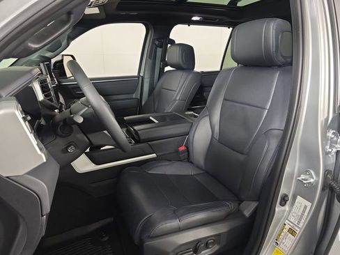 Used 2025 Toyota Sequoia Platinum image 18