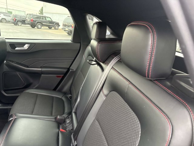 Used 2025 Ford Escape ST-Line AWD/4WD image 23