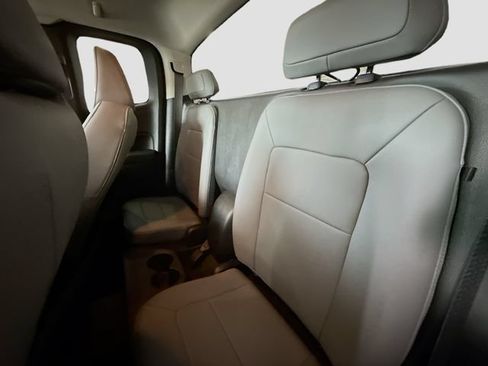 Used 2021 Chevrolet Colorado W/T RWD image 23
