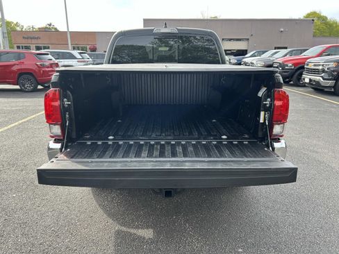Used 2023 Toyota Tacoma SR5 AWD/4WD image 14