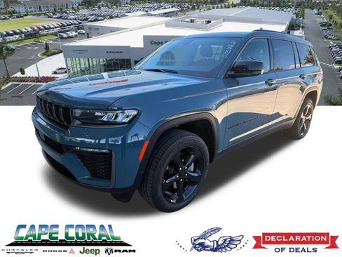New 2026 Jeep Grand Cherokee L Limited w/ Limited Altitude Package AWD/4WD image 1
