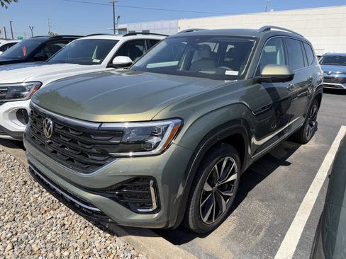 New 2026 Volkswagen Atlas SEL Premium R-Line AWD/4WD image 4