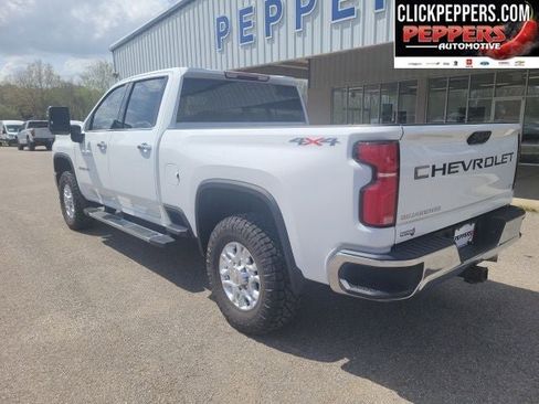 Used 2024 Chevrolet Silverado 2500 LTZ w/ LTZ Convenience Package AWD/4WD image 3