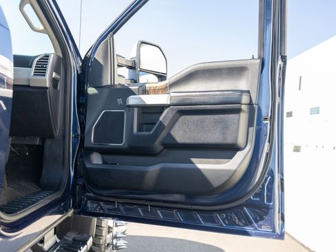 Used 2017 Ford F350 Lariat w/ Chrome Package image 29