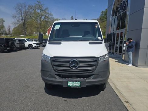 Used 2023 Mercedes-Benz Sprinter 3500 image 2