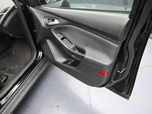 Used 2018 Ford Focus SE image 34