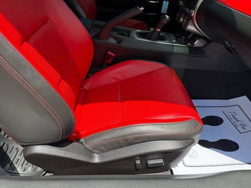 Used 2015 Chevrolet Camaro SS w/ Commemorative Special Edition RWD image 52