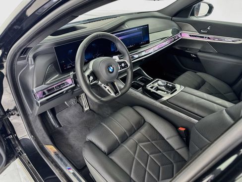 Used 2026 BMW 740i RWD image 7