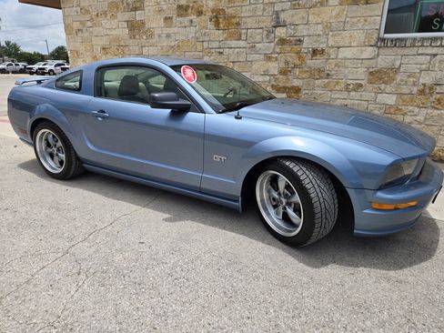Used 2006 Ford Mustang GT RWD image 16