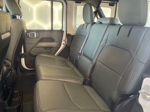 Used 2024 Jeep Wrangler High Altitude AWD/4WD image 19