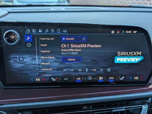 Used 2025 Chevrolet Traverse Z71 w/ Driver Confidence Package image 31