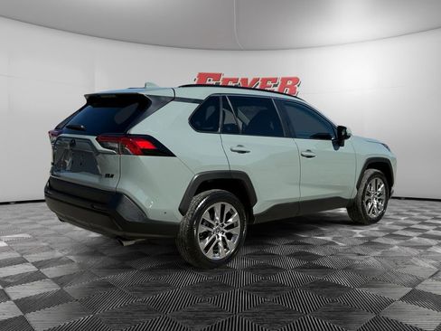 Used 2021 Toyota RAV4 XLE Premium FWD image 5