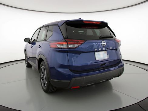 Used 2025 Nissan Rogue SV FWD image 6