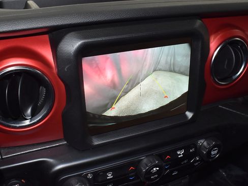 Used 2021 Jeep Wrangler Unlimited Rubicon w/ Uconnect 4C Nav & Sound Group AWD/4WD image 13