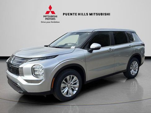 New 2026 Mitsubishi Outlander ES image 1