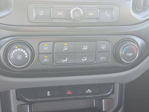 Used 2019 Chevrolet Colorado W/T w/ WT Convenience Package RWD image 18