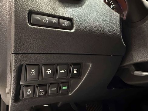 Used 2020 Nissan Rogue S AWD/4WD image 35