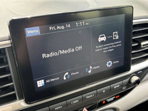 Used 2025 Hyundai Venue SEL FWD image 19