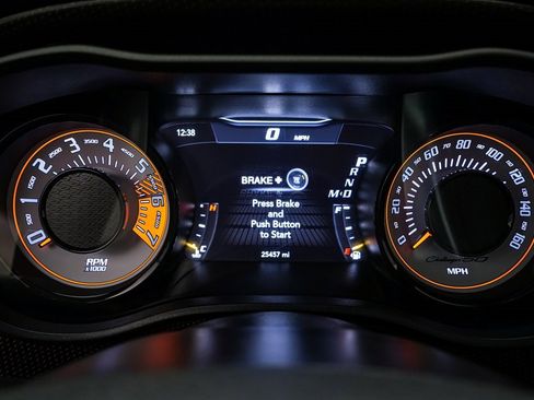 Used 2020 Dodge Challenger R/T image 33