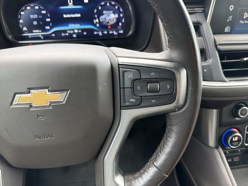 Used 2022 Chevrolet Suburban LT w/ LT Signature Package AWD/4WD image 19