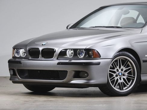 Used 2003 BMW M5 image 13