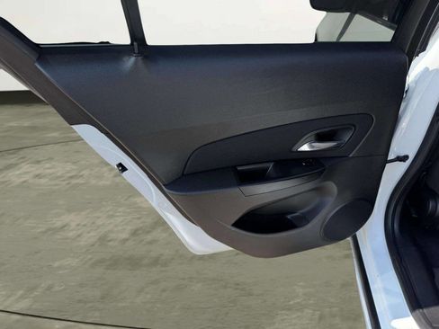 Used 2012 Chevrolet Cruze LT image 12