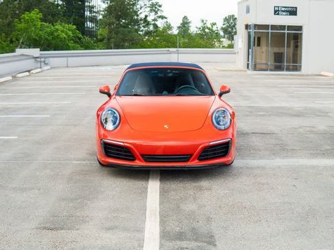 Used 2019 Porsche 911 Carrera S image 3