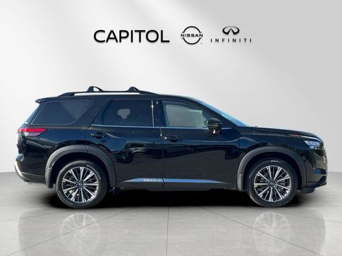 New 2026 Nissan Pathfinder Platinum image 6