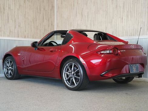 Used 2018 MAZDA MX-5 Miata RF Grand Touring image 10
