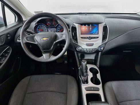Used 2017 Chevrolet Cruze LS FWD image 20