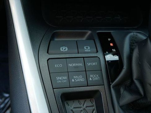 Certified 2025 Toyota RAV4 XLE AWD/4WD image 22