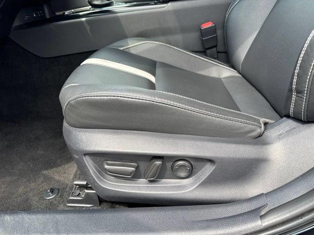 Used 2025 Toyota Camry SE FWD image 17